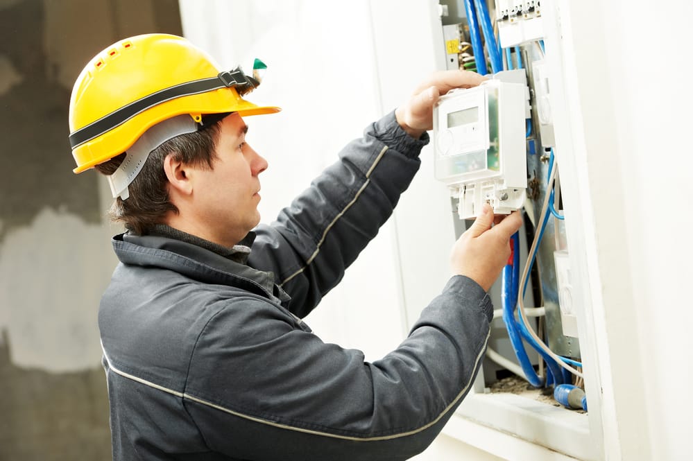 Qual o tamanho da caixa do medidor de energia? 2 caixa medidor de energia 2