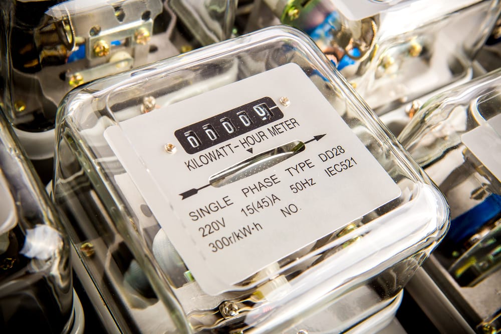 Qual o tamanho da caixa do medidor de energia? 3 caixa medidor de energia