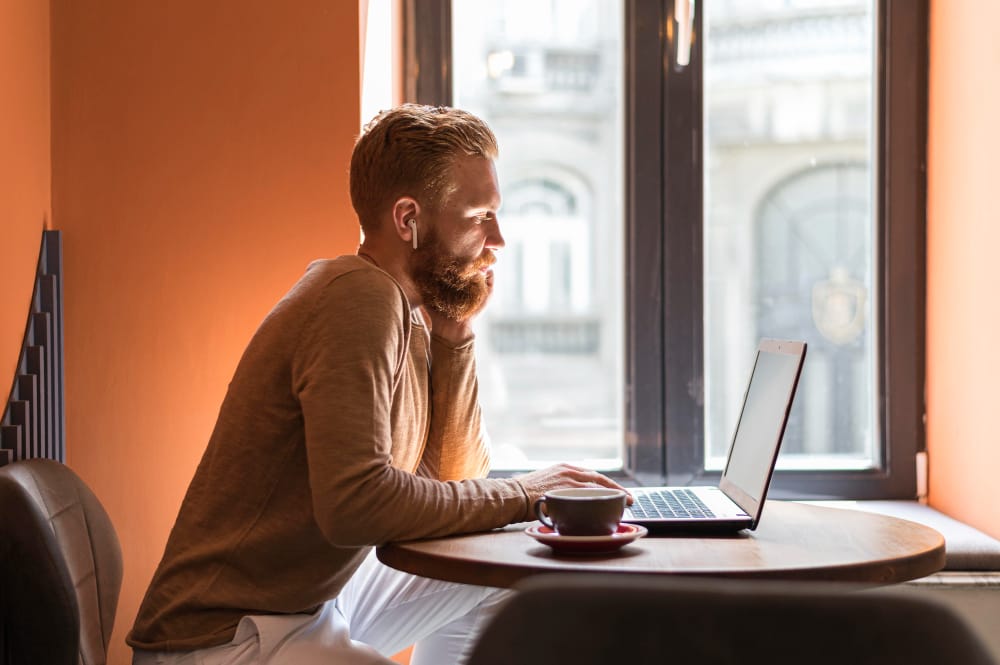 Como Trabalhar com Telemarketing em Home Office? 4 notebook home office